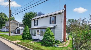 724 NEWTOWN RD, ELKTON, Virginia 22827, 3 Bedrooms Bedrooms, ,2 BathroomsBathrooms,Residential,724 NEWTOWN RD,677260 MLS # 677260