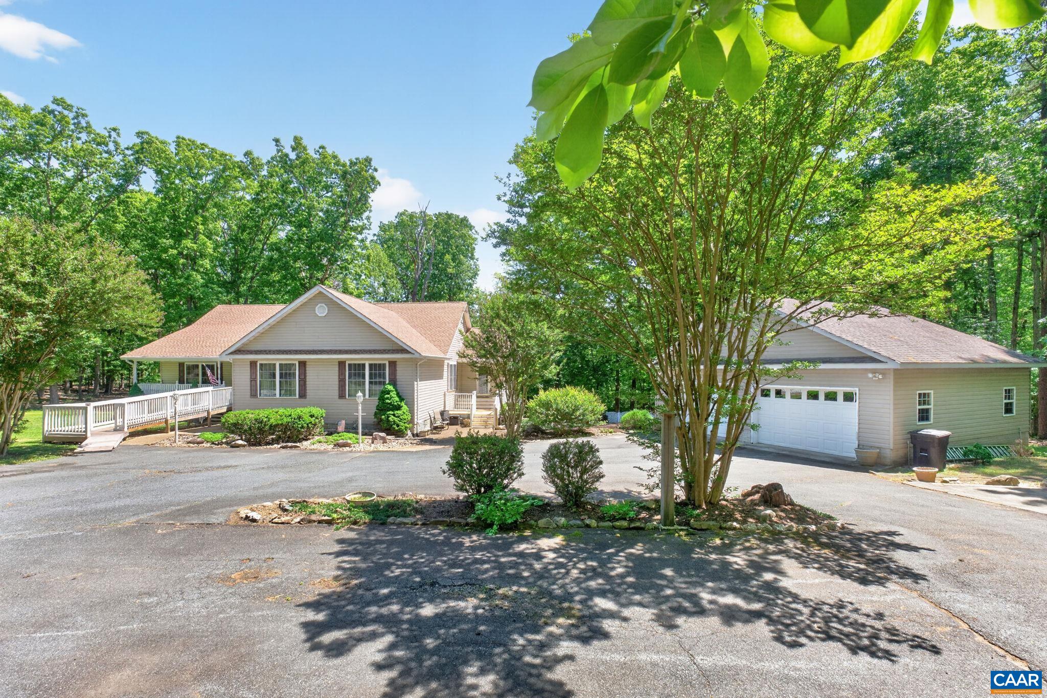 6668 THOMAS JEFFERSON PKWY, PALMYRA, Virginia 22963, 3 Bedrooms Bedrooms, ,3 BathroomsBathrooms,Residential,6668 THOMAS JEFFERSON PKWY,677948 MLS # 677948 6668 THOMAS JEFFERSON PKWY, PALMYRA, Virginia 22963, 3 Bedrooms Bedrooms, ,3 BathroomsBathrooms,Residential,6668 THOMAS JEFFERSON PKWY,677948 MLS # 677948