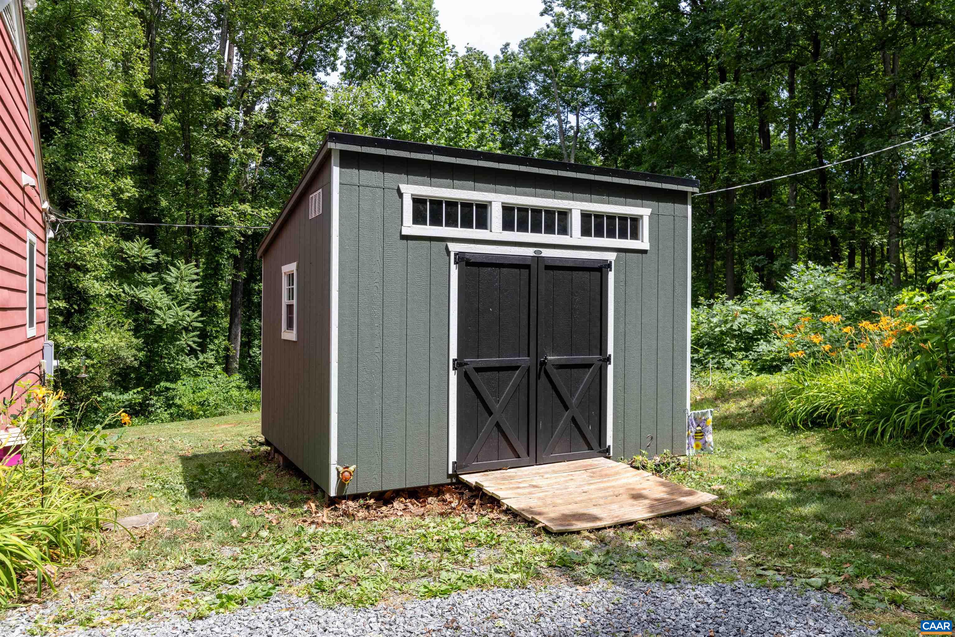 6143 GREEN MOUNTAIN RD, ESMONT, Virginia 22937, 2 Bedrooms Bedrooms, ,1 BathroomBathrooms,Residential,COLESRIDGE,6143 GREEN MOUNTAIN RD,678425 MLS # 678425 6143 GREEN MOUNTAIN RD, ESMONT, Virginia 22937, 2 Bedrooms Bedrooms, ,1 BathroomBathrooms,Residential,COLESRIDGE,6143 GREEN MOUNTAIN RD,678425 MLS # 678425