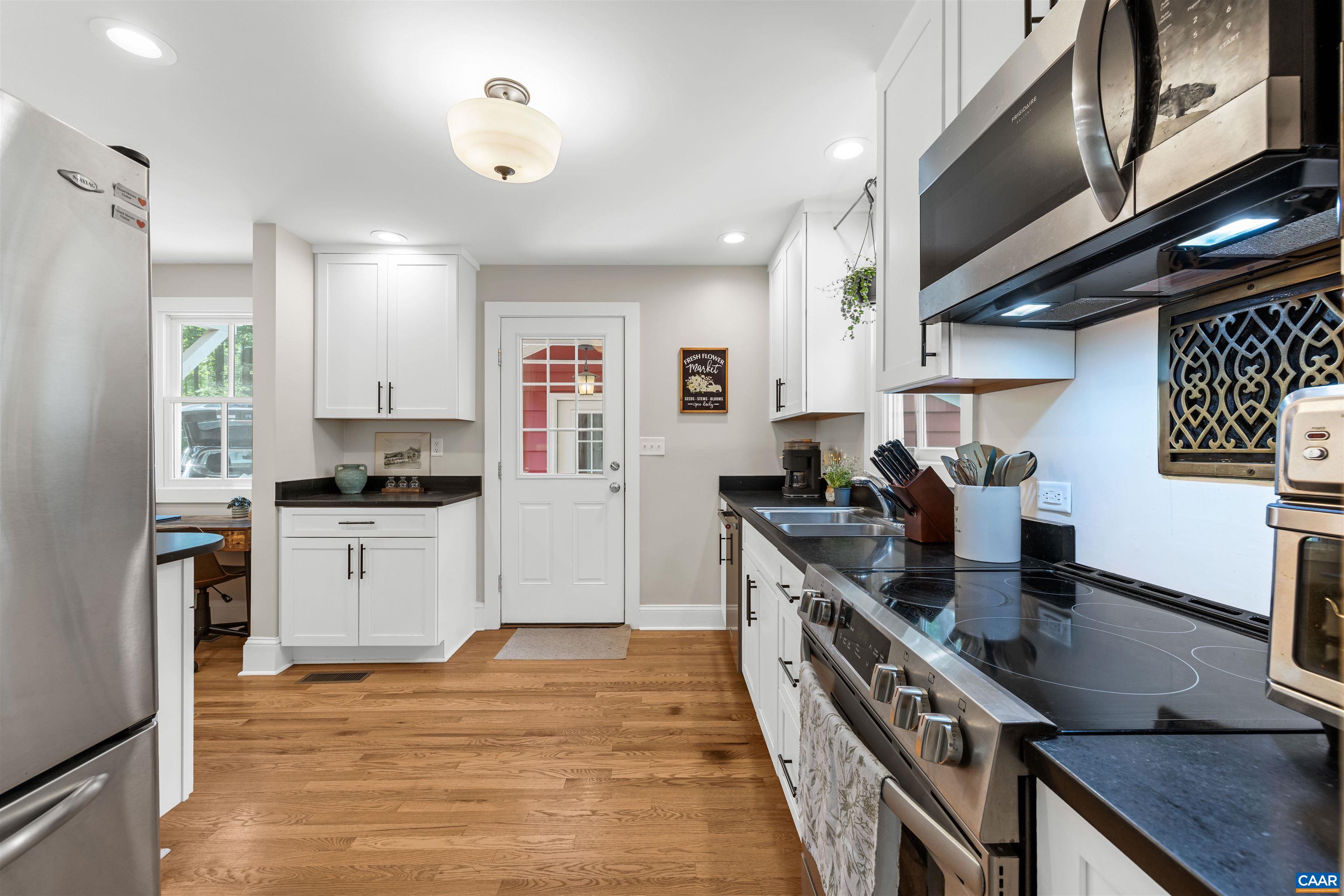 6143 GREEN MOUNTAIN RD, ESMONT, Virginia 22937, 2 Bedrooms Bedrooms, ,1 BathroomBathrooms,Residential,COLESRIDGE,6143 GREEN MOUNTAIN RD,678425 MLS # 678425 6143 GREEN MOUNTAIN RD, ESMONT, Virginia 22937, 2 Bedrooms Bedrooms, ,1 BathroomBathrooms,Residential,COLESRIDGE,6143 GREEN MOUNTAIN RD,678425 MLS # 678425