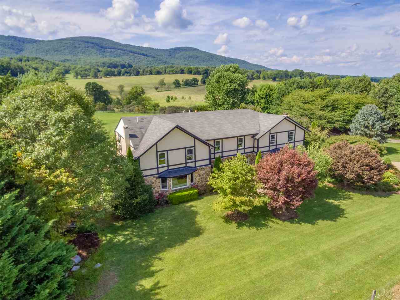 229 SUMMERDEAN RD, MIDDLEBROOK, Virginia 24459, 3 Bedrooms Bedrooms, ,3 BathroomsBathrooms,Residential,Windemere Croft,229 SUMMERDEAN RD,678432 MLS # 678432 229 SUMMERDEAN RD, MIDDLEBROOK, Virginia 24459, 3 Bedrooms Bedrooms, ,3 BathroomsBathrooms,Residential,Windemere Croft,229 SUMMERDEAN RD,678432 MLS # 678432