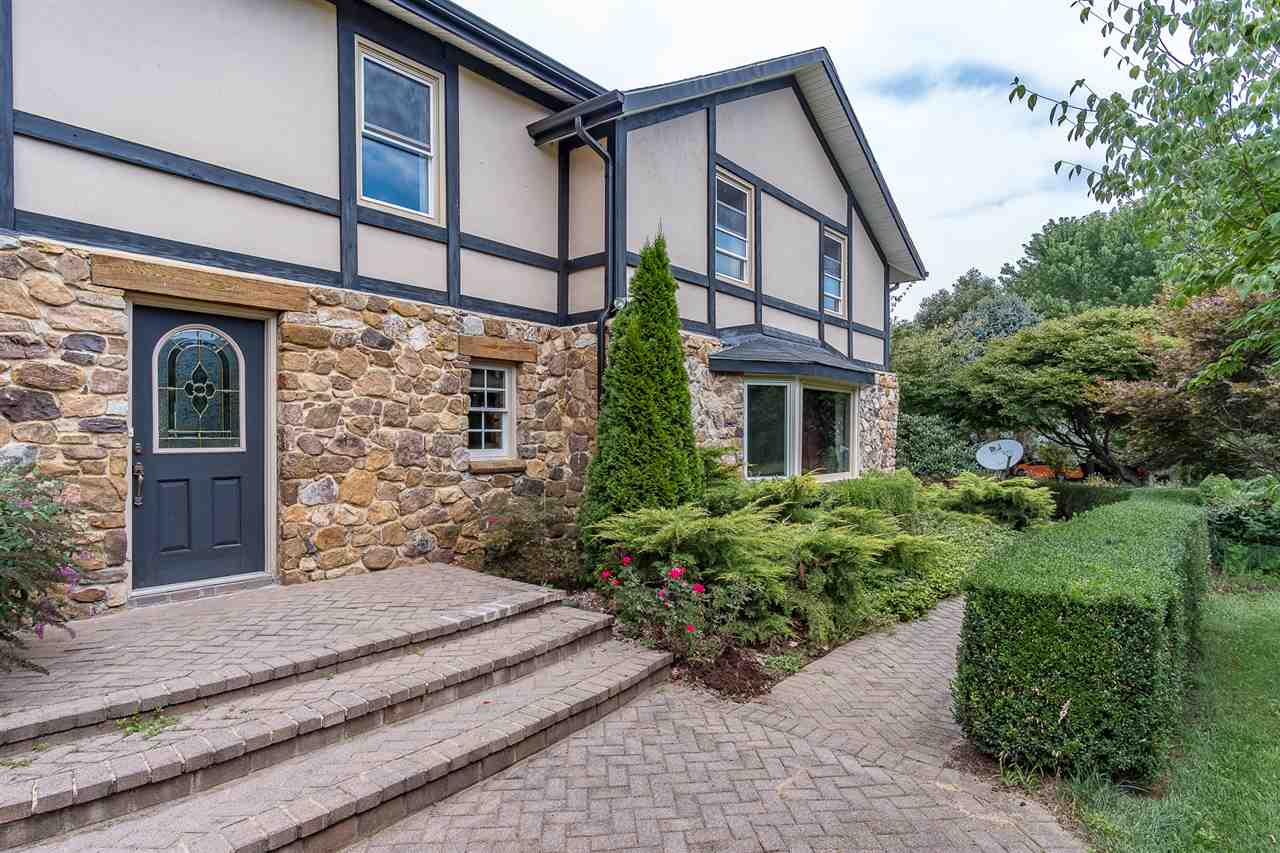 229 SUMMERDEAN RD, MIDDLEBROOK, Virginia 24459, 3 Bedrooms Bedrooms, ,3 BathroomsBathrooms,Residential,Windemere Croft,229 SUMMERDEAN RD,678432 MLS # 678432 229 SUMMERDEAN RD, MIDDLEBROOK, Virginia 24459, 3 Bedrooms Bedrooms, ,3 BathroomsBathrooms,Residential,Windemere Croft,229 SUMMERDEAN RD,678432 MLS # 678432