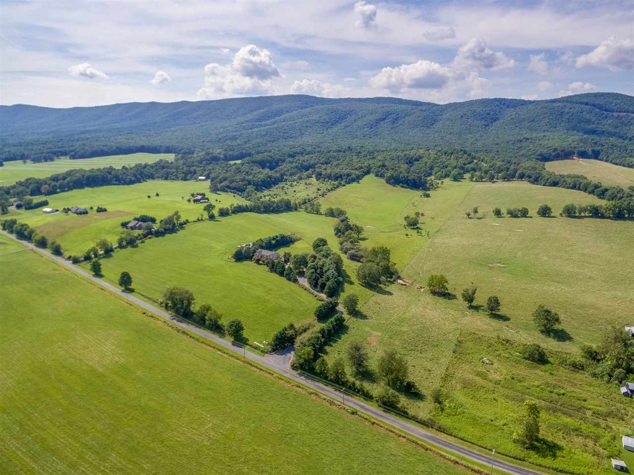 229 SUMMERDEAN RD, MIDDLEBROOK, Virginia 24459, 3 Bedrooms Bedrooms, ,3 BathroomsBathrooms,Residential,Windemere Croft,229 SUMMERDEAN RD,678432 MLS # 678432 229 SUMMERDEAN RD, MIDDLEBROOK, Virginia 24459, 3 Bedrooms Bedrooms, ,3 BathroomsBathrooms,Residential,Windemere Croft,229 SUMMERDEAN RD,678432 MLS # 678432
