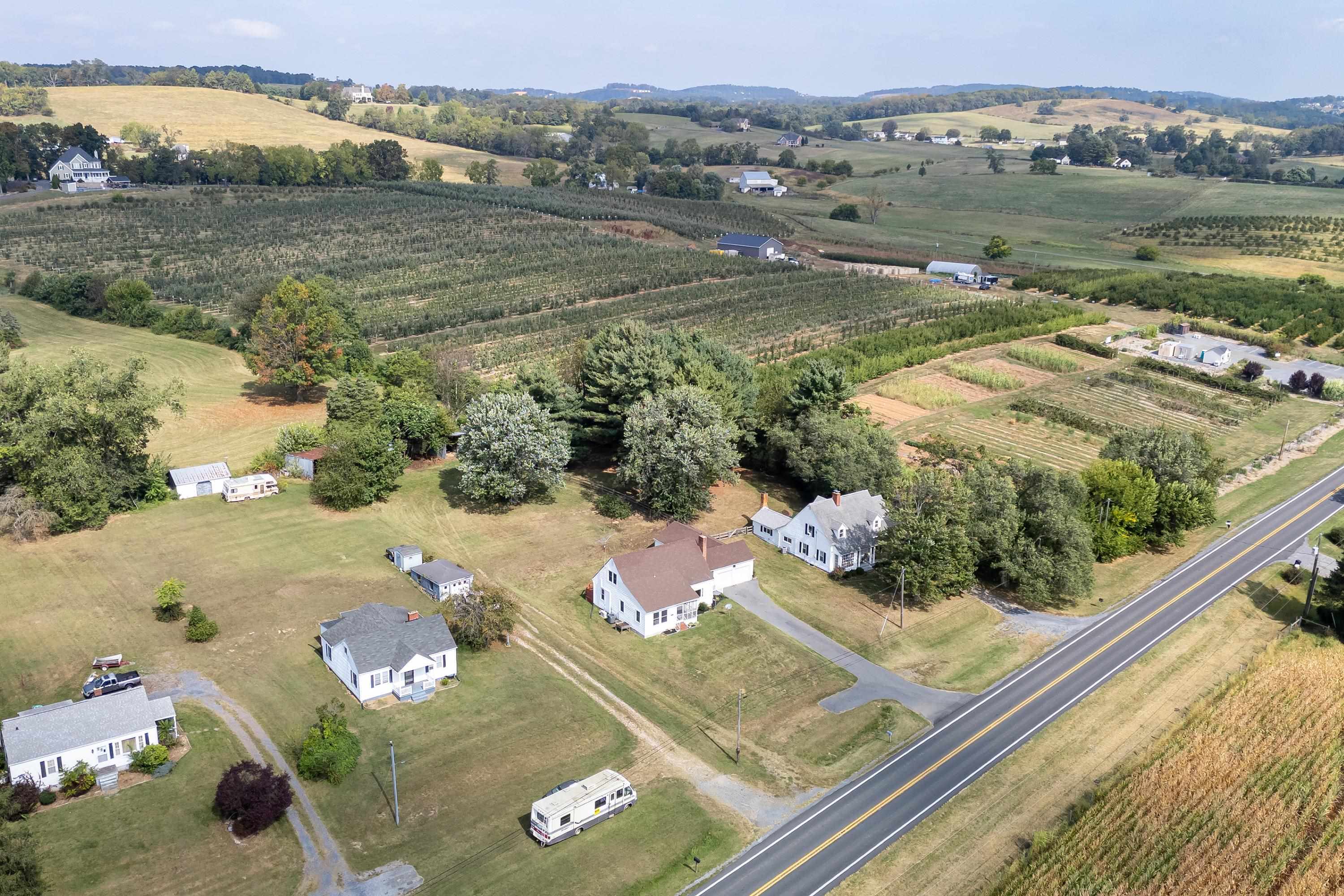 3138 CROSS KEYS RD, ROCKINGHAM, Virginia 22801, 4 Bedrooms Bedrooms, ,2 BathroomsBathrooms,Residential,3138 CROSS KEYS RD,678433 MLS # 678433