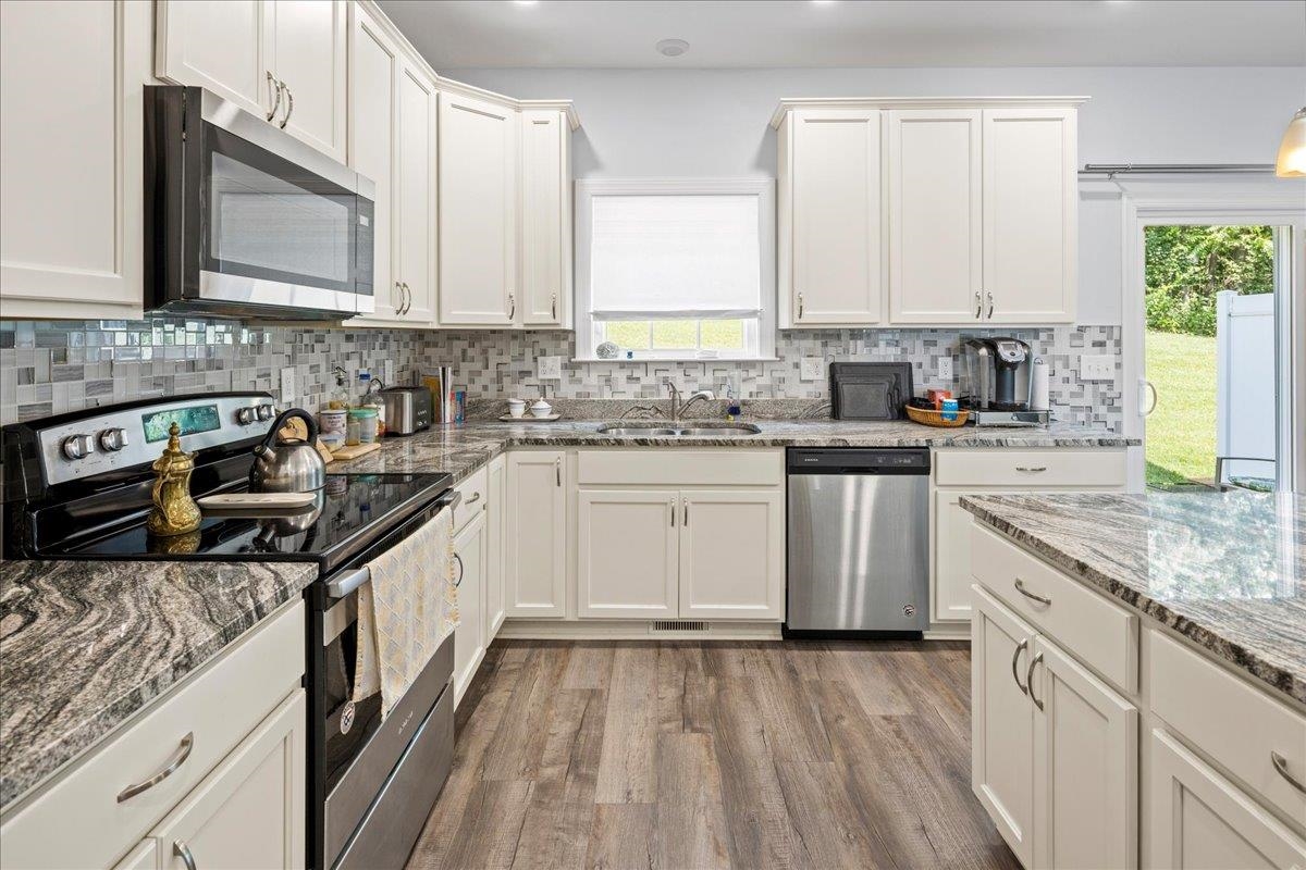 1104 BLUEMOON DR, ROCKINGHAM, Virginia 22801, 3 Bedrooms Bedrooms, ,3 BathroomsBathrooms,Residential,1104 BLUEMOON DR,678435 MLS # 678435 1104 BLUEMOON DR, ROCKINGHAM, Virginia 22801, 3 Bedrooms Bedrooms, ,3 BathroomsBathrooms,Residential,1104 BLUEMOON DR,678435 MLS # 678435