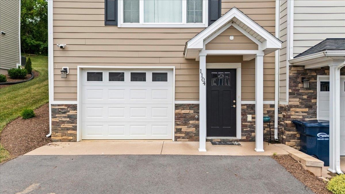 1104 BLUEMOON DR, ROCKINGHAM, Virginia 22801, 3 Bedrooms Bedrooms, ,3 BathroomsBathrooms,Residential,1104 BLUEMOON DR,678435 MLS # 678435 1104 BLUEMOON DR, ROCKINGHAM, Virginia 22801, 3 Bedrooms Bedrooms, ,3 BathroomsBathrooms,Residential,1104 BLUEMOON DR,678435 MLS # 678435
