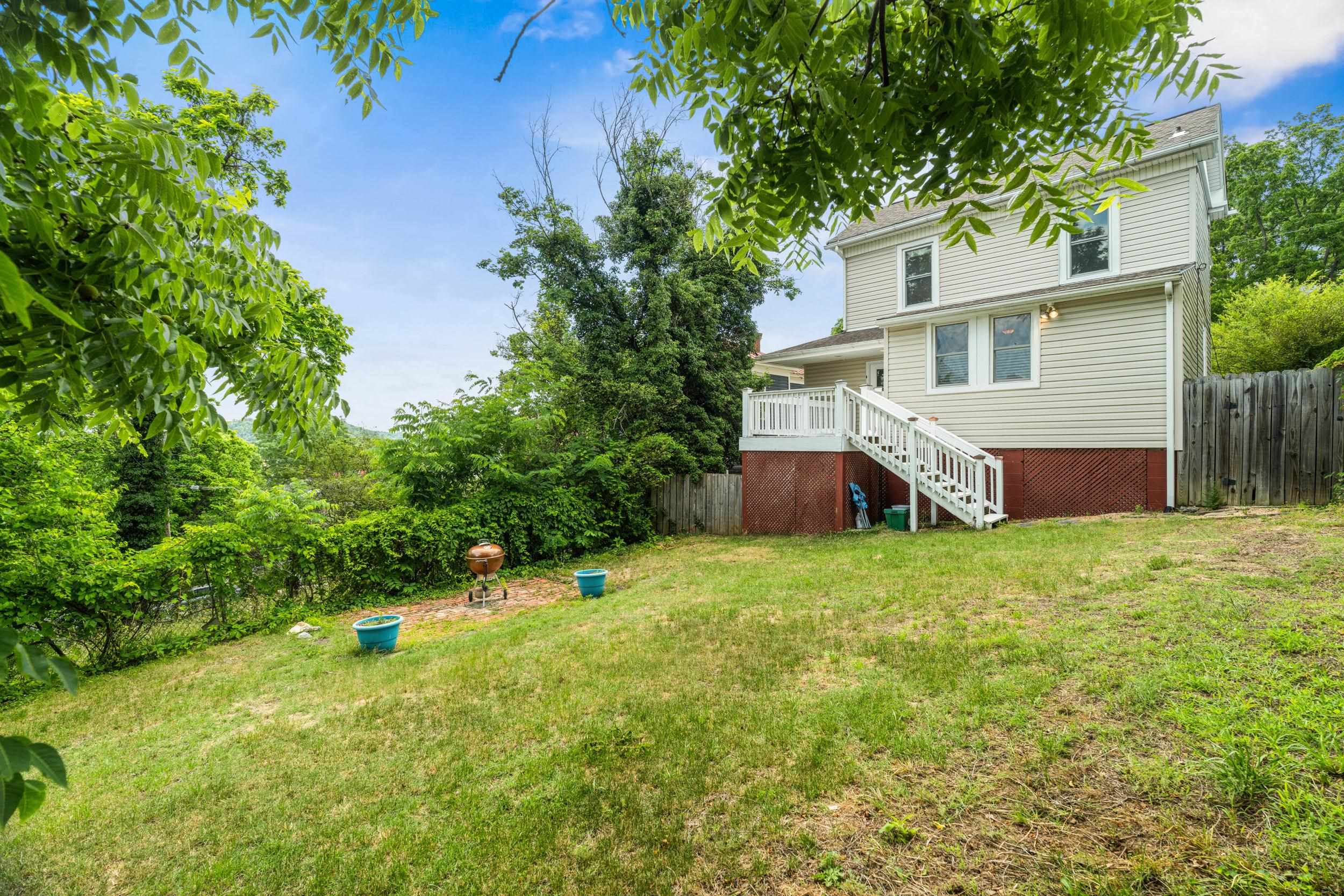 223 N MADISON PL, STAUNTON, Virginia 24401, 3 Bedrooms Bedrooms, ,2 BathroomsBathrooms,Residential,223 N MADISON PL,678437 MLS # 678437 223 N MADISON PL, STAUNTON, Virginia 24401, 3 Bedrooms Bedrooms, ,2 BathroomsBathrooms,Residential,223 N MADISON PL,678437 MLS # 678437