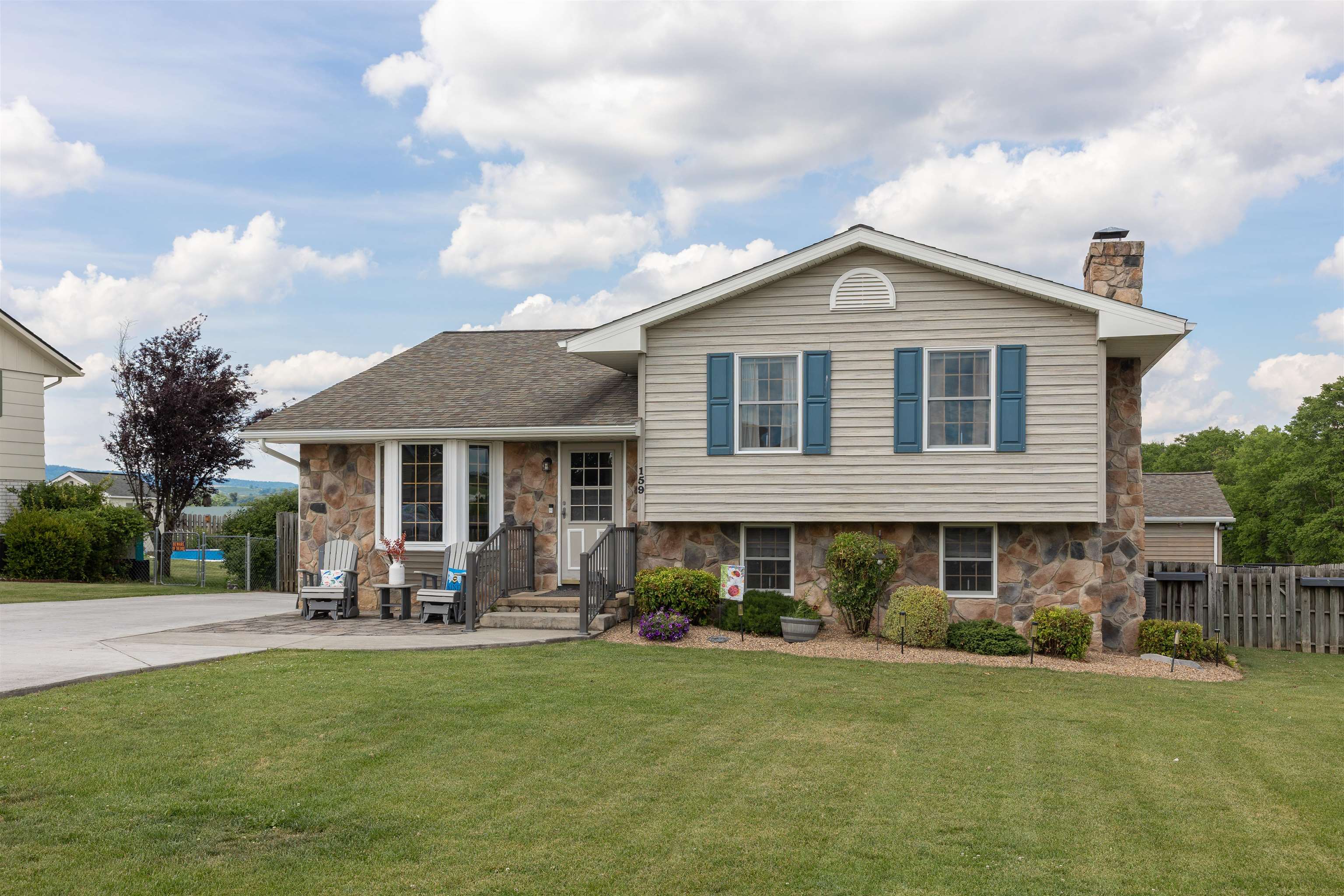 159 MORNINGSIDE DR, BROADWAY, Virginia 22815, 3 Bedrooms Bedrooms, ,3 BathroomsBathrooms,Residential,159 Morningside Dr Broadway, VA 22815,159 MORNINGSIDE DR,678441 MLS # 678441