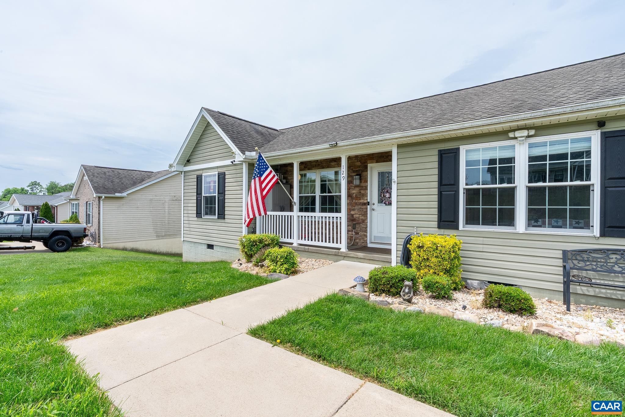 Address not available!, 3 Bedrooms Bedrooms, ,2 BathroomsBathrooms,Residential,129 THOROUGHBRED CIR,678442 MLS # 678442