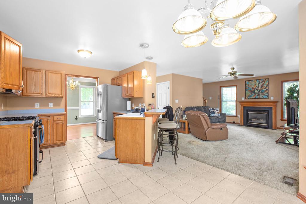 10408 WOODLAKE CT, SPOTSYLVANIA, Virginia 22553, 5 Bedrooms Bedrooms, ,3 BathroomsBathrooms,Residential,10408 WOODLAKE CT,VASP2041810 MLS # VASP2041810