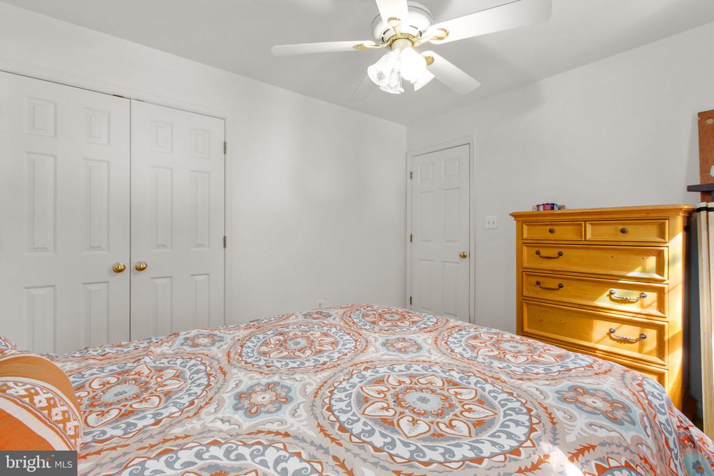 10408 WOODLAKE CT, SPOTSYLVANIA, Virginia 22553, 5 Bedrooms Bedrooms, ,3 BathroomsBathrooms,Residential,10408 WOODLAKE CT,VASP2041810 MLS # VASP2041810