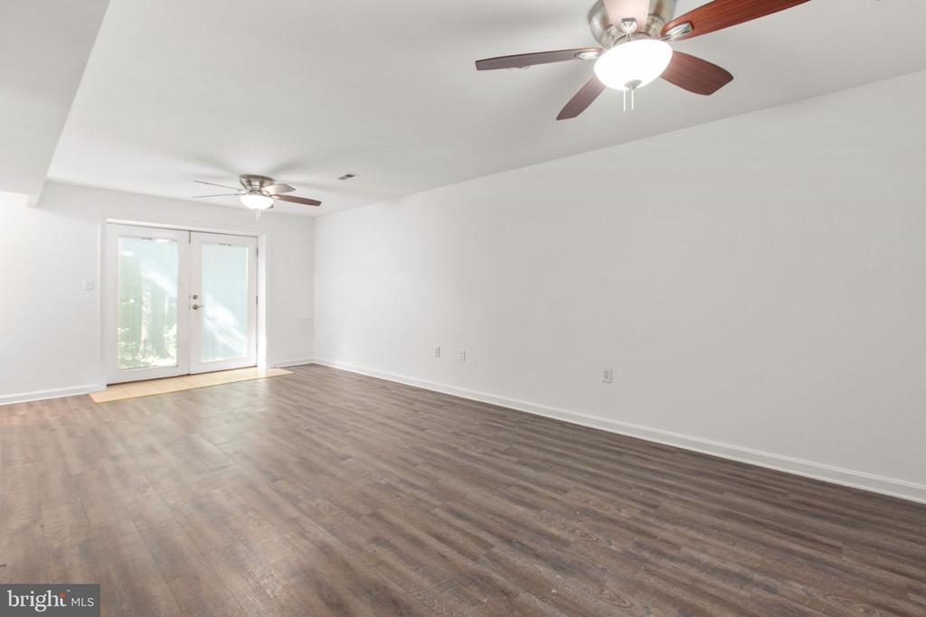 10408 WOODLAKE CT, SPOTSYLVANIA, Virginia 22553, 5 Bedrooms Bedrooms, ,3 BathroomsBathrooms,Residential,10408 WOODLAKE CT,VASP2041810 MLS # VASP2041810