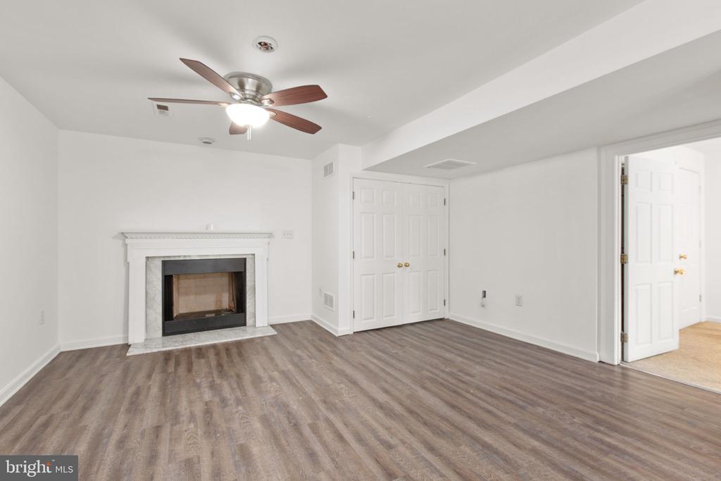 10408 WOODLAKE CT, SPOTSYLVANIA, Virginia 22553, 5 Bedrooms Bedrooms, ,3 BathroomsBathrooms,Residential,10408 WOODLAKE CT,VASP2041810 MLS # VASP2041810