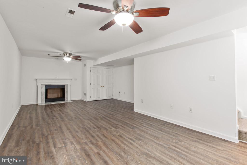 10408 WOODLAKE CT, SPOTSYLVANIA, Virginia 22553, 5 Bedrooms Bedrooms, ,3 BathroomsBathrooms,Residential,10408 WOODLAKE CT,VASP2041810 MLS # VASP2041810