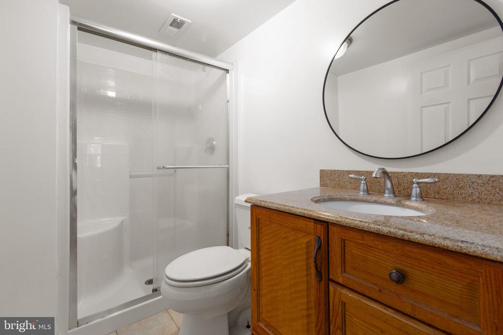 10408 WOODLAKE CT, SPOTSYLVANIA, Virginia 22553, 5 Bedrooms Bedrooms, ,3 BathroomsBathrooms,Residential,10408 WOODLAKE CT,VASP2041810 MLS # VASP2041810