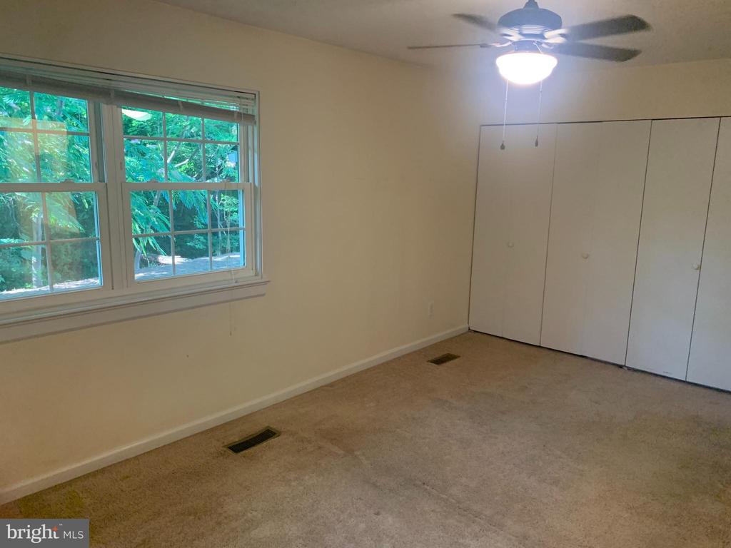 133 WOODLAKE DR, CHARLOTTESVILLE, Virginia 22901, 3 Bedrooms Bedrooms, ,2 BathroomsBathrooms,Residential,133 WOODLAKE DR,VAAB2001252 MLS # VAAB2001252 133 WOODLAKE DR, CHARLOTTESVILLE, Virginia 22901, 3 Bedrooms Bedrooms, ,2 BathroomsBathrooms,Residential,133 WOODLAKE DR,VAAB2001252 MLS # VAAB2001252