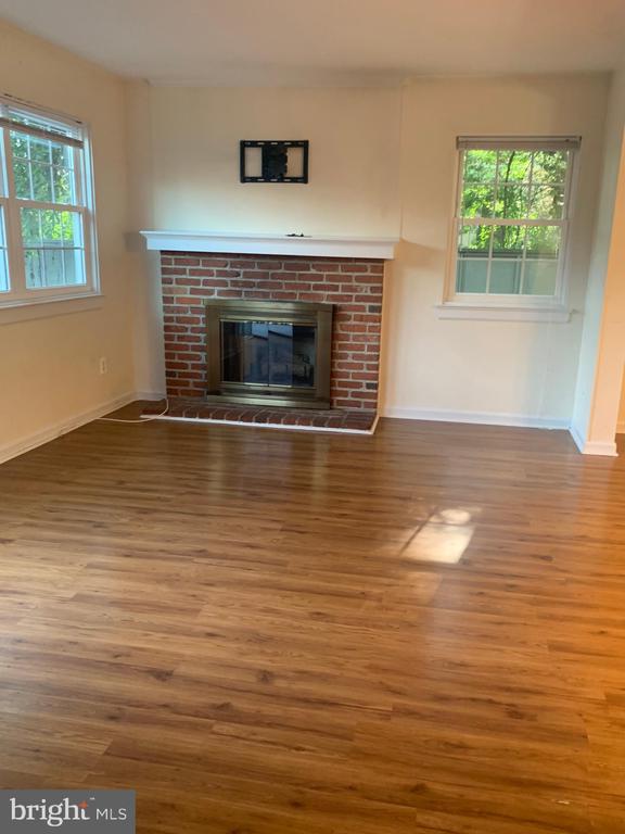 133 WOODLAKE DR, CHARLOTTESVILLE, Virginia 22901, 3 Bedrooms Bedrooms, ,2 BathroomsBathrooms,Residential,133 WOODLAKE DR,VAAB2001252 MLS # VAAB2001252 133 WOODLAKE DR, CHARLOTTESVILLE, Virginia 22901, 3 Bedrooms Bedrooms, ,2 BathroomsBathrooms,Residential,133 WOODLAKE DR,VAAB2001252 MLS # VAAB2001252