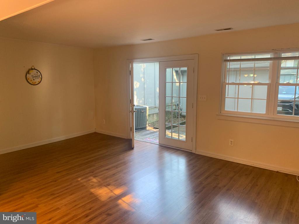 133 WOODLAKE DR, CHARLOTTESVILLE, Virginia 22901, 3 Bedrooms Bedrooms, ,2 BathroomsBathrooms,Residential,133 WOODLAKE DR,VAAB2001252 MLS # VAAB2001252 133 WOODLAKE DR, CHARLOTTESVILLE, Virginia 22901, 3 Bedrooms Bedrooms, ,2 BathroomsBathrooms,Residential,133 WOODLAKE DR,VAAB2001252 MLS # VAAB2001252
