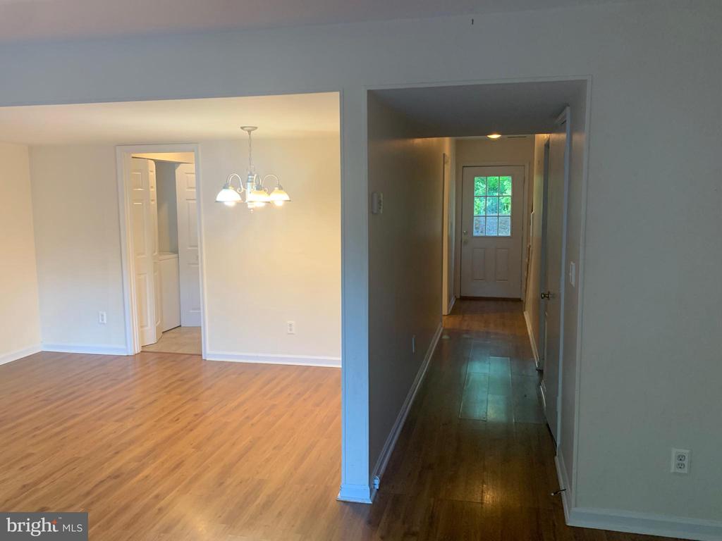 133 WOODLAKE DR, CHARLOTTESVILLE, Virginia 22901, 3 Bedrooms Bedrooms, ,2 BathroomsBathrooms,Residential,133 WOODLAKE DR,VAAB2001252 MLS # VAAB2001252 133 WOODLAKE DR, CHARLOTTESVILLE, Virginia 22901, 3 Bedrooms Bedrooms, ,2 BathroomsBathrooms,Residential,133 WOODLAKE DR,VAAB2001252 MLS # VAAB2001252