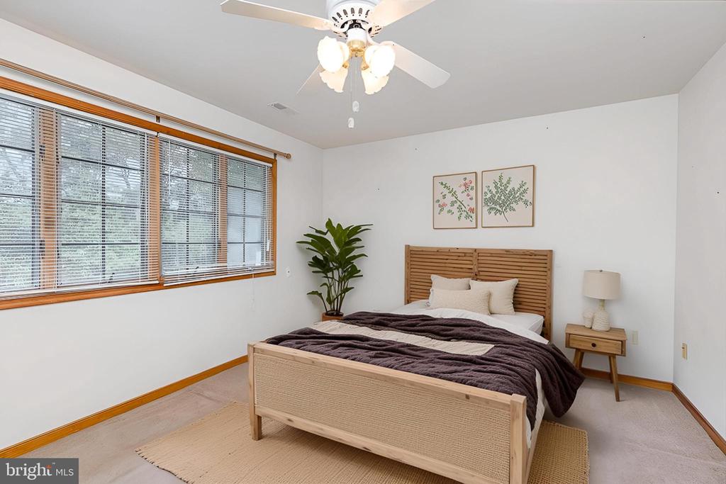 10812 MILLRIDGE LN, SPOTSYLVANIA, Virginia 22553, 4 Bedrooms Bedrooms, ,4 BathroomsBathrooms,Residential,10812 MILLRIDGE LN,VASP2042942 MLS # VASP2042942