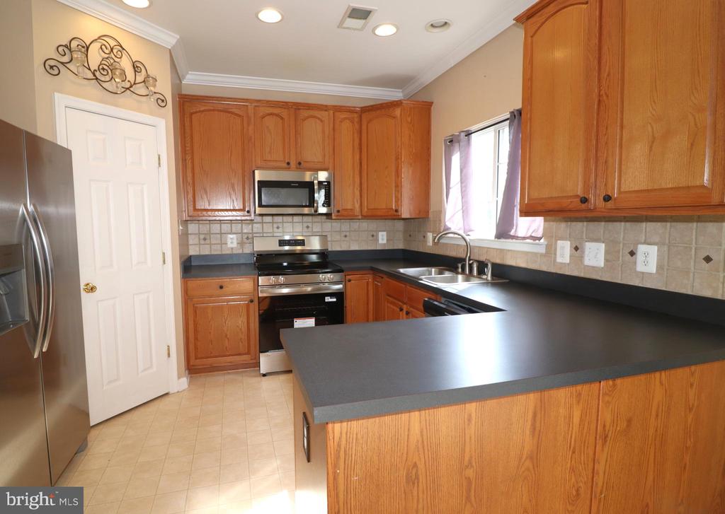 936 PERSIMMON, CULPEPER, Virginia 22701, 3 Bedrooms Bedrooms, ,2 BathroomsBathrooms,Residential,936 PERSIMMON,VACU2014062 MLS # VACU2014062 936 PERSIMMON, CULPEPER, Virginia 22701, 3 Bedrooms Bedrooms, ,2 BathroomsBathrooms,Residential,936 PERSIMMON,VACU2014062 MLS # VACU2014062