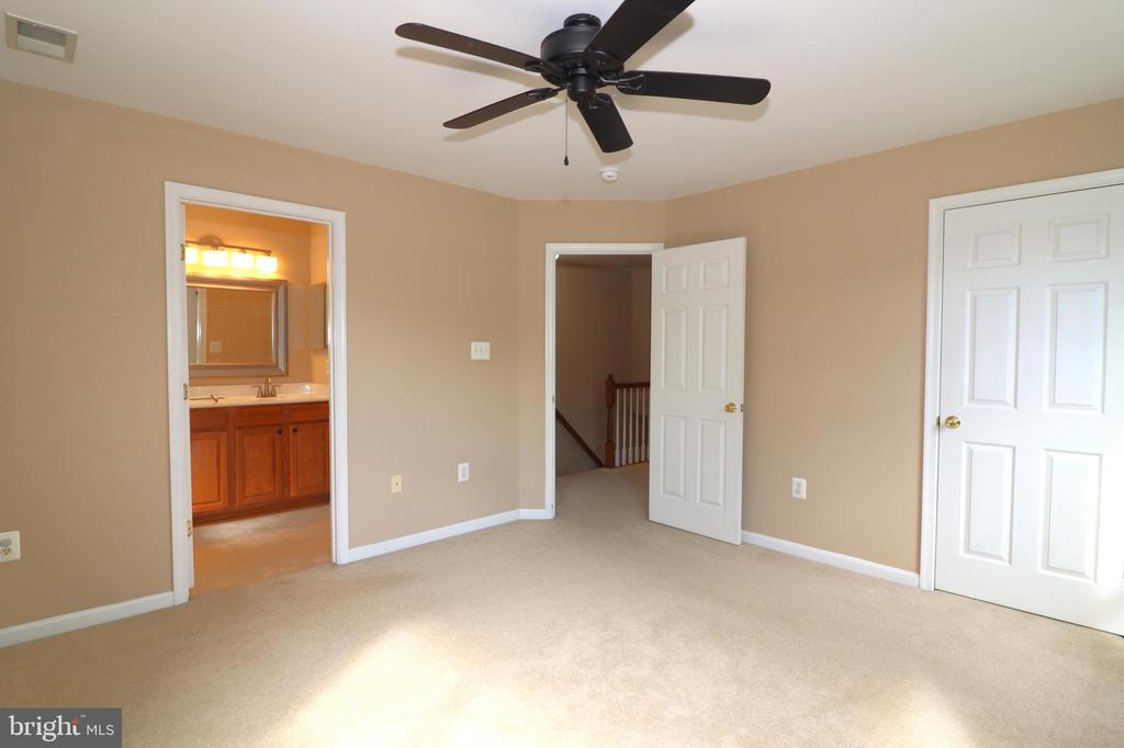 936 PERSIMMON, CULPEPER, Virginia 22701, 3 Bedrooms Bedrooms, ,2 BathroomsBathrooms,Residential,936 PERSIMMON,VACU2014062 MLS # VACU2014062 936 PERSIMMON, CULPEPER, Virginia 22701, 3 Bedrooms Bedrooms, ,2 BathroomsBathrooms,Residential,936 PERSIMMON,VACU2014062 MLS # VACU2014062
