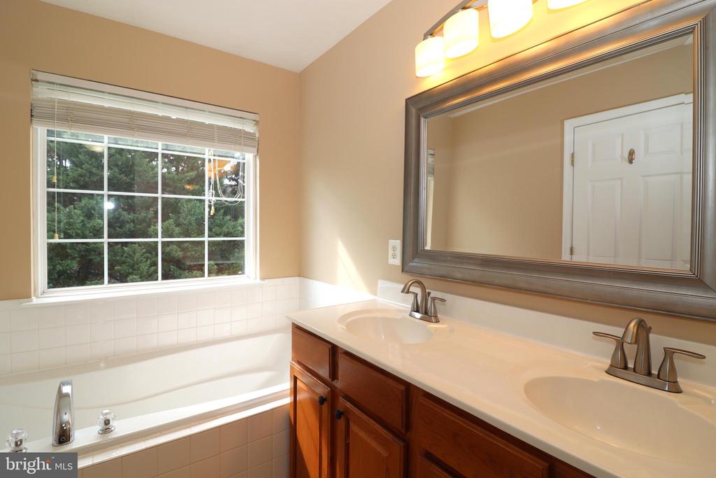936 PERSIMMON, CULPEPER, Virginia 22701, 3 Bedrooms Bedrooms, ,2 BathroomsBathrooms,Residential,936 PERSIMMON,VACU2014062 MLS # VACU2014062 936 PERSIMMON, CULPEPER, Virginia 22701, 3 Bedrooms Bedrooms, ,2 BathroomsBathrooms,Residential,936 PERSIMMON,VACU2014062 MLS # VACU2014062