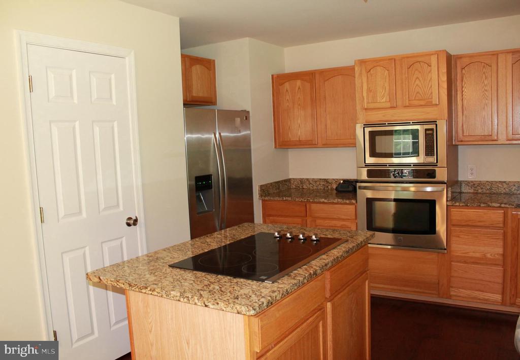 8531 LIVINGSTON CT, SPOTSYLVANIA, Virginia 22551, 3 Bedrooms Bedrooms, ,2 BathroomsBathrooms,Residential,8531 LIVINGSTON CT,VASP2042950 MLS # VASP2042950 8531 LIVINGSTON CT, SPOTSYLVANIA, Virginia 22551, 3 Bedrooms Bedrooms, ,2 BathroomsBathrooms,Residential,8531 LIVINGSTON CT,VASP2042950 MLS # VASP2042950