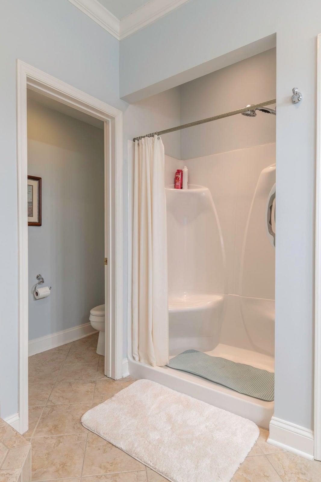 Shower and Watercloset