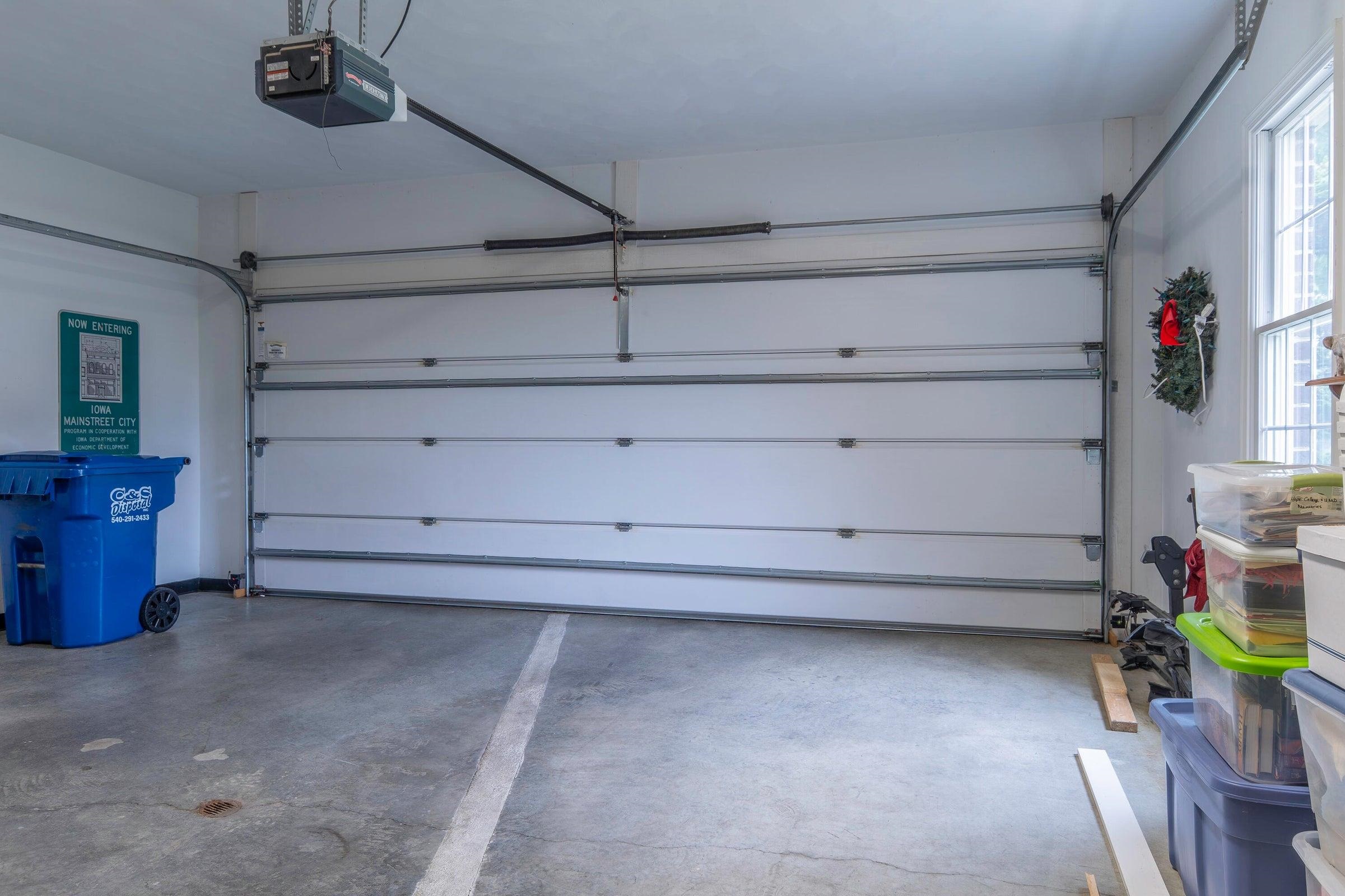 Attached Garage