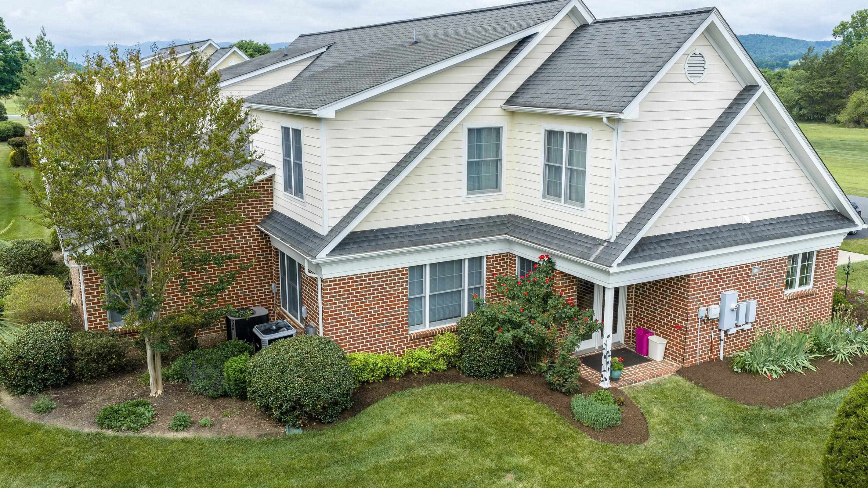 22 HAVEN OAK CT, LEXINGTON, Virginia 24450, 3 Bedrooms Bedrooms, ,3 BathroomsBathrooms,Residential,22 Haven Oak Ct Lexington, VA 24450,22 HAVEN OAK CT,678446 MLS # 678446