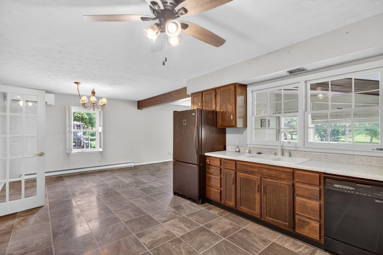 1665 MASSANETTA SPRINGS RD, ROCKINGHAM, Virginia 22801, 5 Bedrooms Bedrooms, ,3 BathroomsBathrooms,Residential,1665 MASSANETTA SPRINGS RD,678452 MLS # 678452