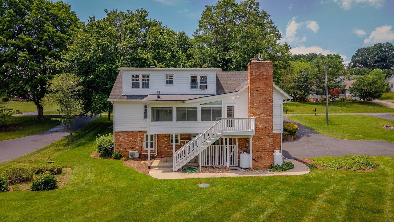 1665 MASSANETTA SPRINGS RD, ROCKINGHAM, Virginia 22801, 5 Bedrooms Bedrooms, ,3 BathroomsBathrooms,Residential,1665 MASSANETTA SPRINGS RD,678452 MLS # 678452