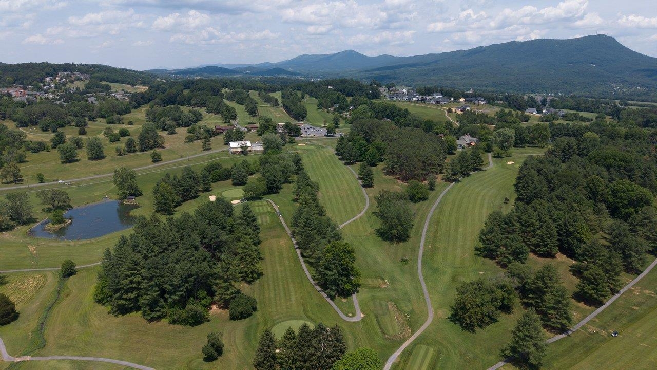 1665 MASSANETTA SPRINGS RD, ROCKINGHAM, Virginia 22801, 5 Bedrooms Bedrooms, ,3 BathroomsBathrooms,Residential,1665 MASSANETTA SPRINGS RD,678452 MLS # 678452