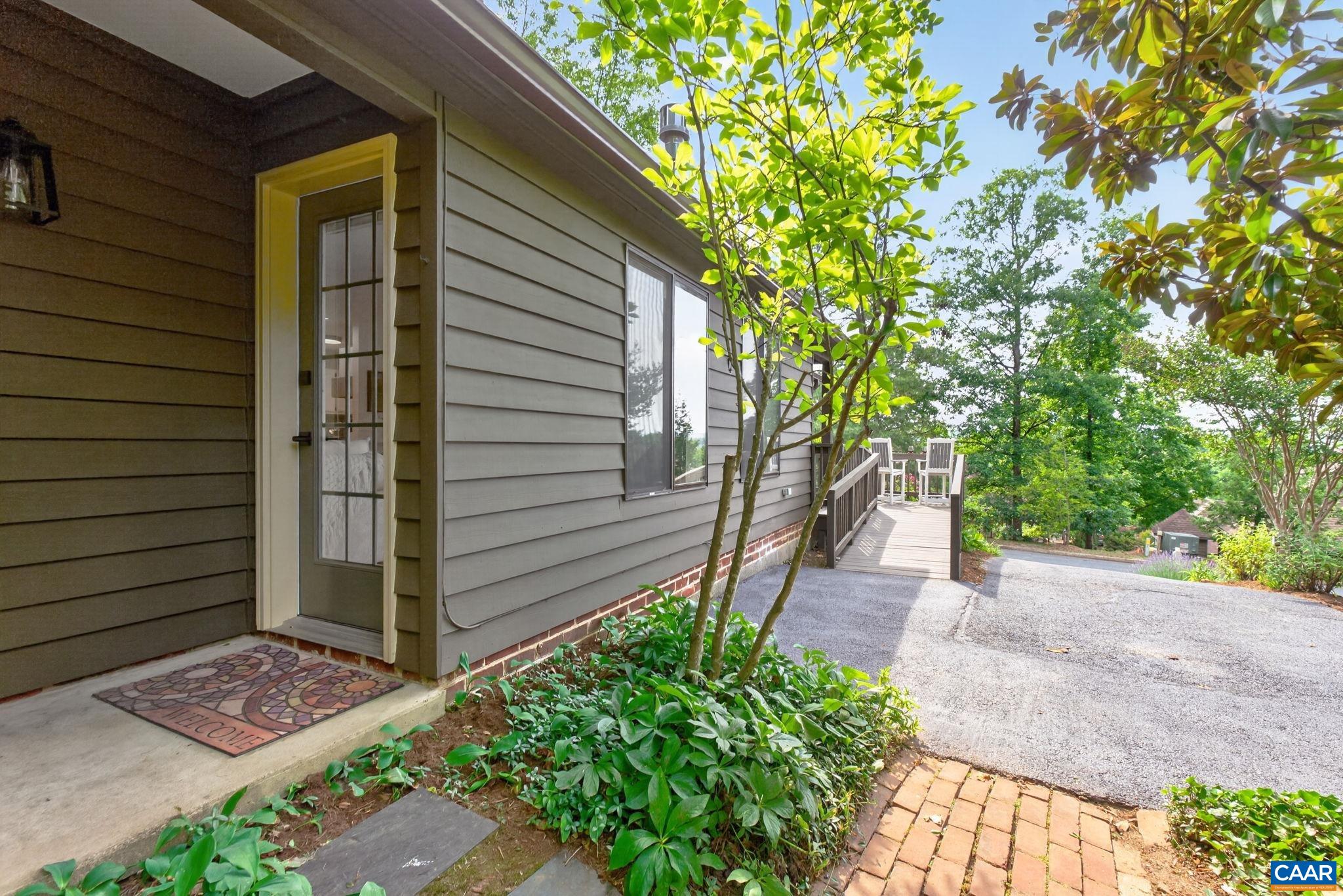 43 CREEKSIDE CIR, CHARLOTTESVILLE, Virginia 22902, 3 Bedrooms Bedrooms, ,2 BathroomsBathrooms,Residential,43 CREEKSIDE CIR,678464 MLS # 678464 43 CREEKSIDE CIR, CHARLOTTESVILLE, Virginia 22902, 3 Bedrooms Bedrooms, ,2 BathroomsBathrooms,Residential,43 CREEKSIDE CIR,678464 MLS # 678464
