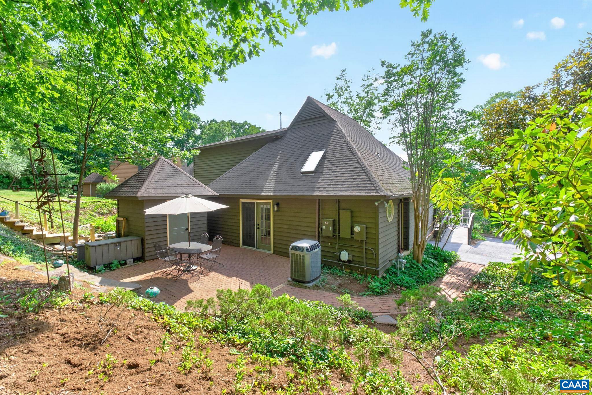 43 CREEKSIDE CIR, CHARLOTTESVILLE, Virginia 22902, 3 Bedrooms Bedrooms, ,2 BathroomsBathrooms,Residential,43 CREEKSIDE CIR,678464 MLS # 678464 43 CREEKSIDE CIR, CHARLOTTESVILLE, Virginia 22902, 3 Bedrooms Bedrooms, ,2 BathroomsBathrooms,Residential,43 CREEKSIDE CIR,678464 MLS # 678464