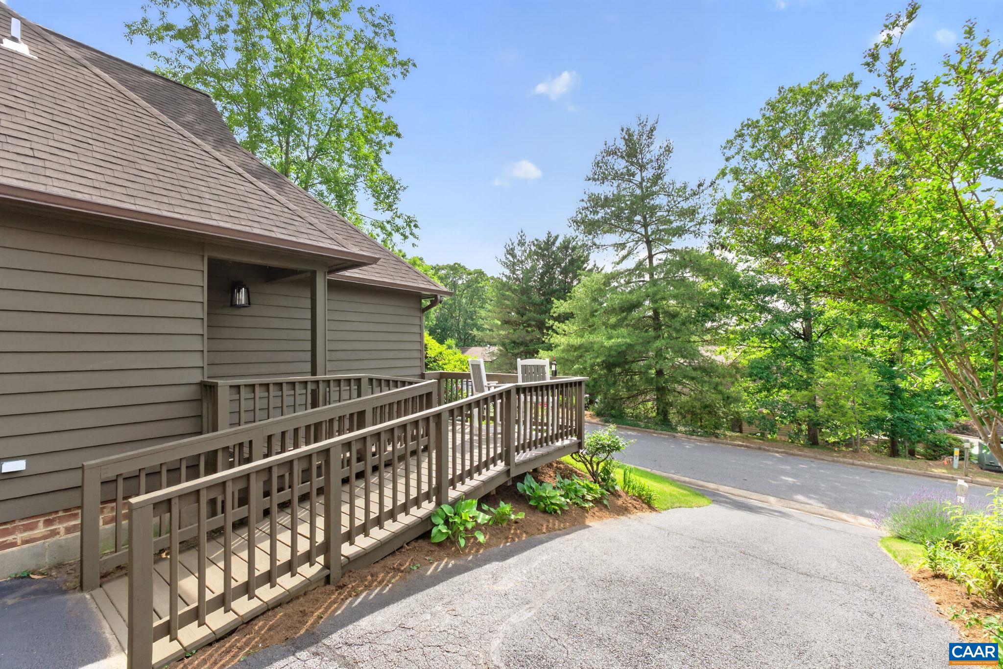 43 CREEKSIDE CIR, CHARLOTTESVILLE, Virginia 22902, 3 Bedrooms Bedrooms, ,2 BathroomsBathrooms,Residential,43 CREEKSIDE CIR,678464 MLS # 678464 43 CREEKSIDE CIR, CHARLOTTESVILLE, Virginia 22902, 3 Bedrooms Bedrooms, ,2 BathroomsBathrooms,Residential,43 CREEKSIDE CIR,678464 MLS # 678464