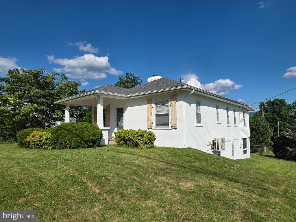 175 S COURT ST S, LURAY, Virginia 22835, 3 Bedrooms Bedrooms, ,2 BathroomsBathrooms,Residential,175 S COURT ST S,VAPA2006558 MLS # VAPA2006558 175 S COURT ST S, LURAY, Virginia 22835, 3 Bedrooms Bedrooms, ,2 BathroomsBathrooms,Residential,175 S COURT ST S,VAPA2006558 MLS # VAPA2006558