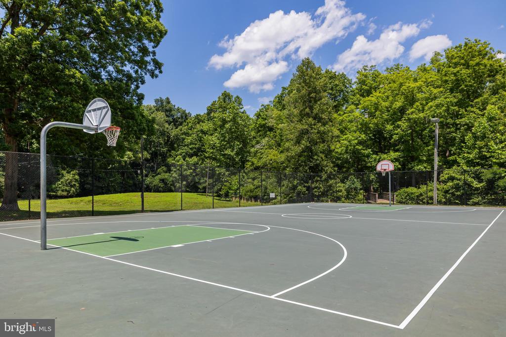12914 INFANTRY DR, SPOTSYLVANIA, Virginia 22551, 5 Bedrooms Bedrooms, ,3 BathroomsBathrooms,Residential,12914 INFANTRY DR,VASP2042984 MLS # VASP2042984 12914 INFANTRY DR, SPOTSYLVANIA, Virginia 22551, 5 Bedrooms Bedrooms, ,3 BathroomsBathrooms,Residential,12914 INFANTRY DR,VASP2042984 MLS # VASP2042984