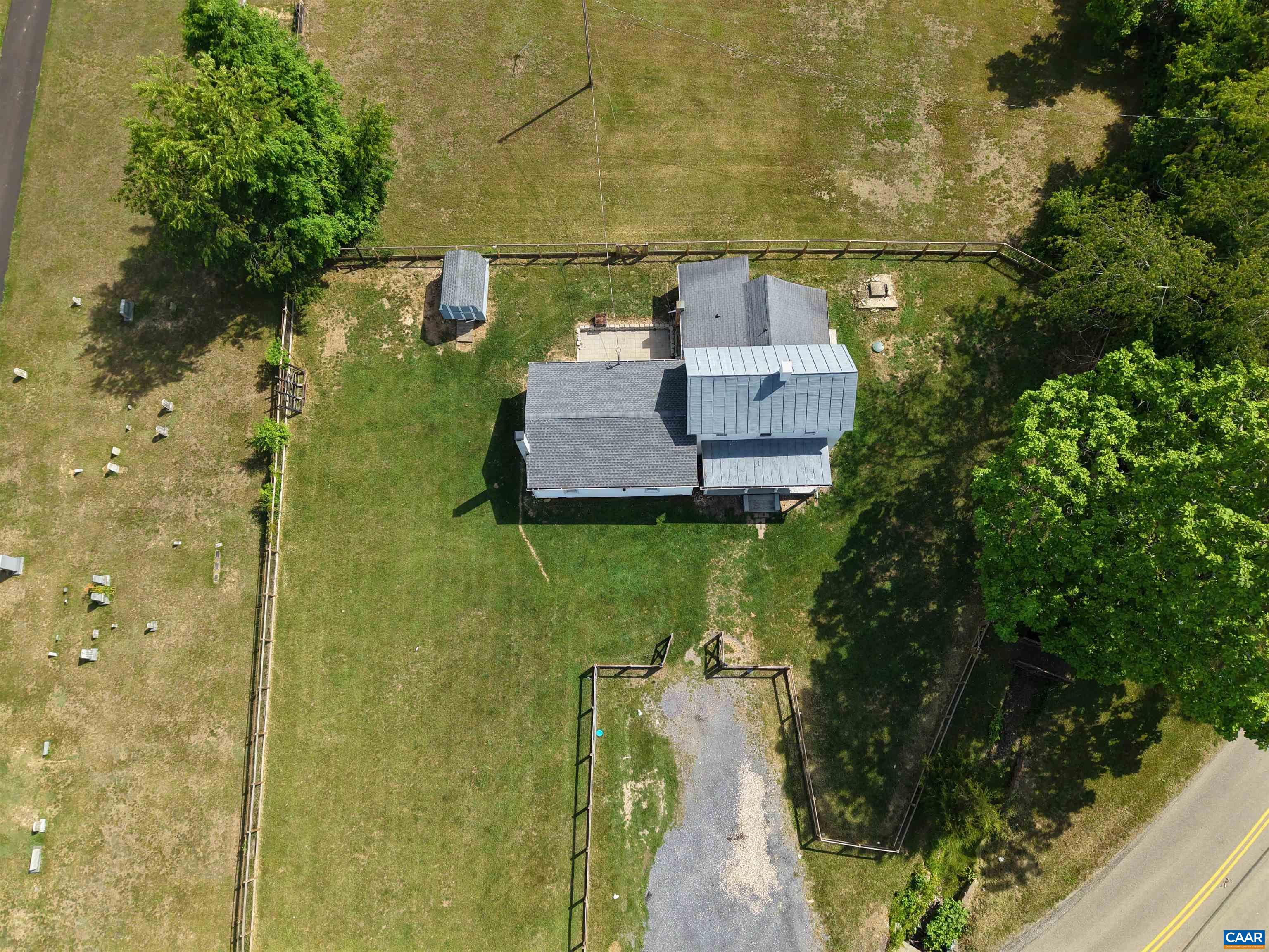 1983 HOWARDSVILLE TPKE, LYNDHURST, Virginia 22952, 3 Bedrooms Bedrooms, ,1 BathroomBathrooms,Residential,1983 HOWARDSVILLE TPKE,678227 MLS # 678227 1983 HOWARDSVILLE TPKE, LYNDHURST, Virginia 22952, 3 Bedrooms Bedrooms, ,1 BathroomBathrooms,Residential,1983 HOWARDSVILLE TPKE,678227 MLS # 678227