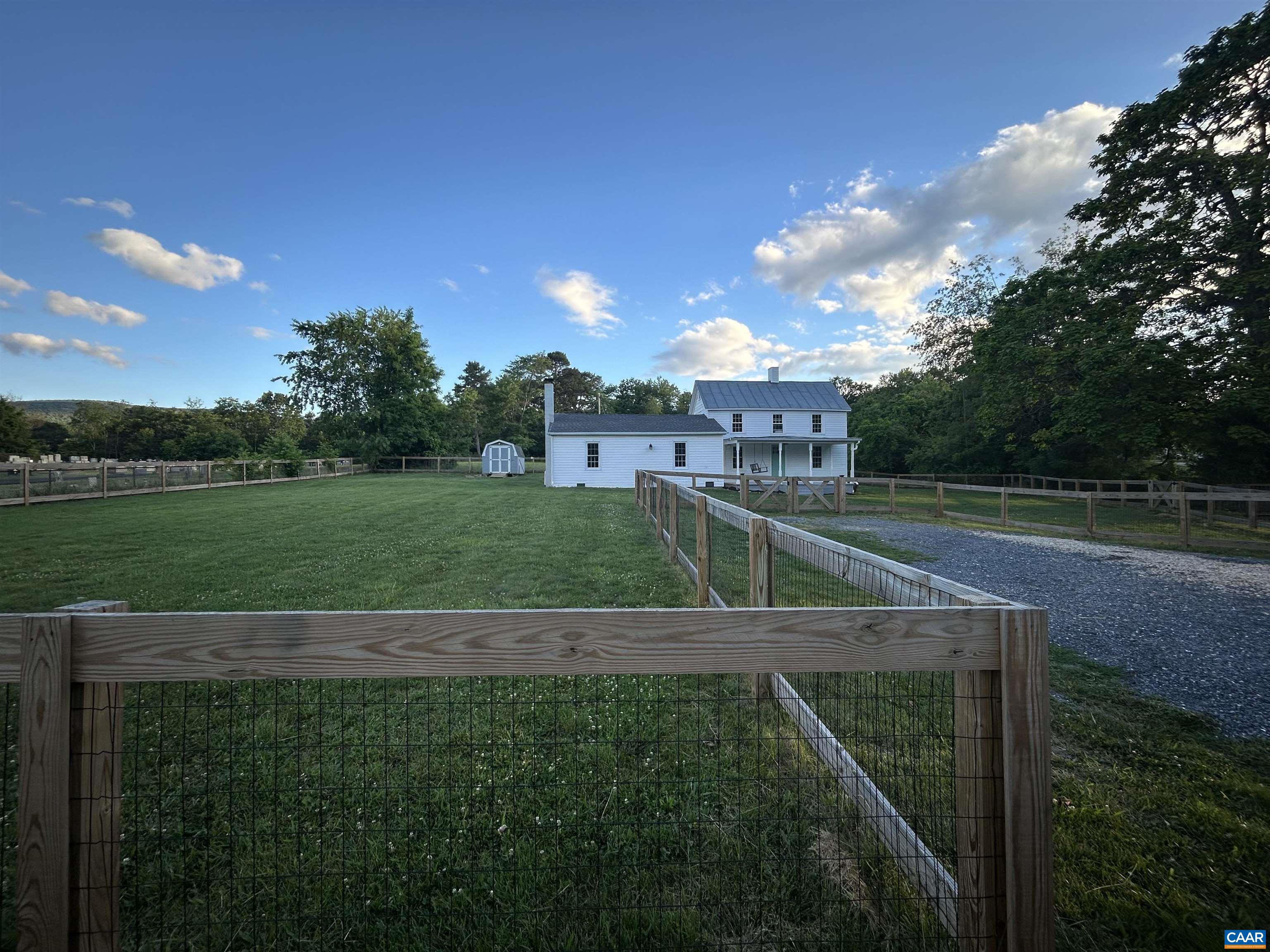 1983 HOWARDSVILLE TPKE, LYNDHURST, Virginia 22952, 3 Bedrooms Bedrooms, ,1 BathroomBathrooms,Residential,1983 HOWARDSVILLE TPKE,678227 MLS # 678227 1983 HOWARDSVILLE TPKE, LYNDHURST, Virginia 22952, 3 Bedrooms Bedrooms, ,1 BathroomBathrooms,Residential,1983 HOWARDSVILLE TPKE,678227 MLS # 678227
