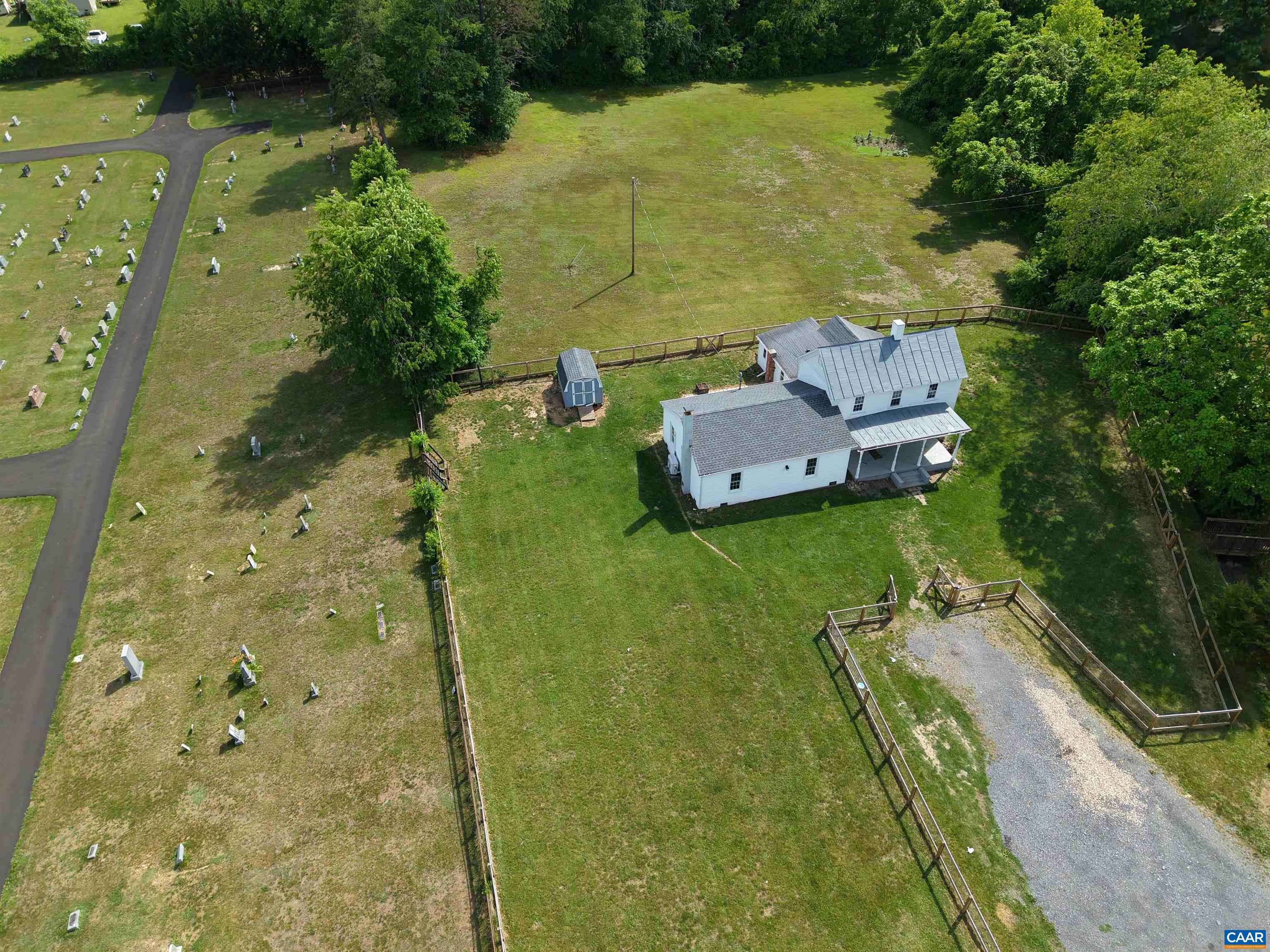 1983 HOWARDSVILLE TPKE, LYNDHURST, Virginia 22952, 3 Bedrooms Bedrooms, ,1 BathroomBathrooms,Residential,1983 HOWARDSVILLE TPKE,678227 MLS # 678227 1983 HOWARDSVILLE TPKE, LYNDHURST, Virginia 22952, 3 Bedrooms Bedrooms, ,1 BathroomBathrooms,Residential,1983 HOWARDSVILLE TPKE,678227 MLS # 678227