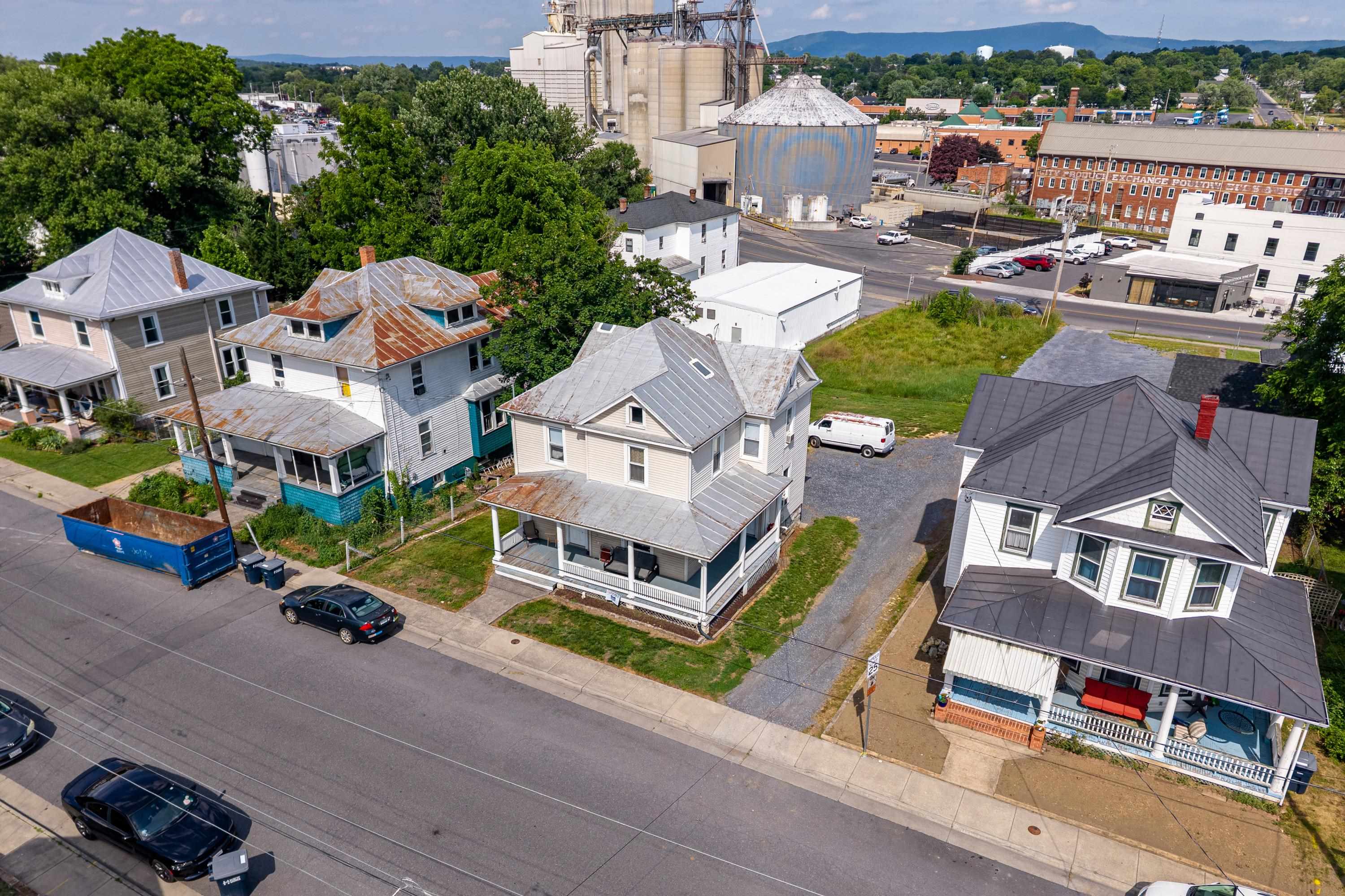 438 COLLICELLO ST, HARRISONBURG, Virginia 22802, 4 Bedrooms Bedrooms, ,1 BathroomBathrooms,Residential,438 COLLICELLO ST,678473 MLS # 678473 438 COLLICELLO ST, HARRISONBURG, Virginia 22802, 4 Bedrooms Bedrooms, ,1 BathroomBathrooms,Residential,438 COLLICELLO ST,678473 MLS # 678473