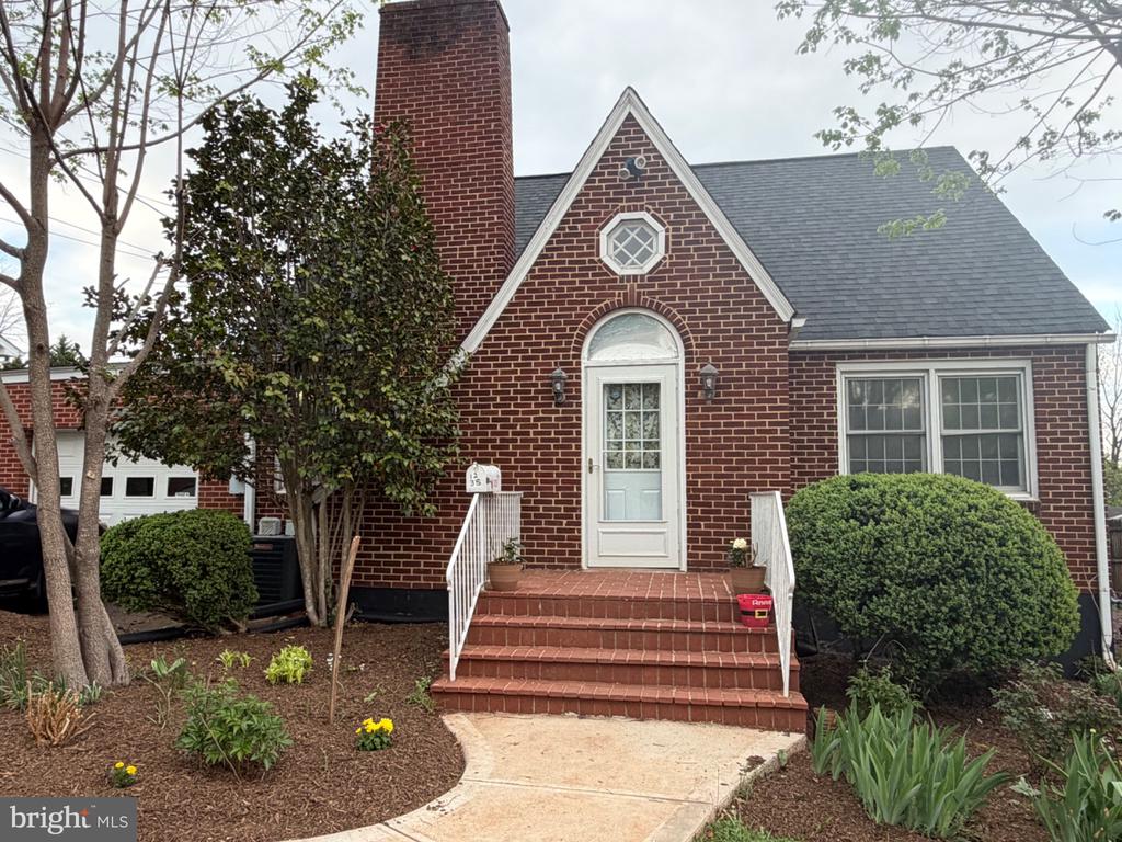 1235 S BLUE RIDGE AVE, CULPEPER, Virginia 22701, 3 Bedrooms Bedrooms, ,3 BathroomsBathrooms,Residential,1235 S BLUE RIDGE AVE,VACU2013468 MLS # VACU2013468 1235 S BLUE RIDGE AVE, CULPEPER, Virginia 22701, 3 Bedrooms Bedrooms, ,3 BathroomsBathrooms,Residential,1235 S BLUE RIDGE AVE,VACU2013468 MLS # VACU2013468
