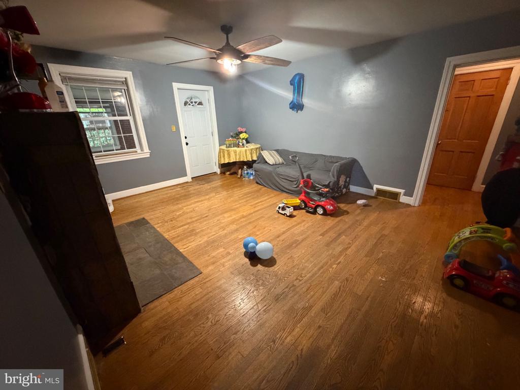 1235 S BLUE RIDGE AVE, CULPEPER, Virginia 22701, 3 Bedrooms Bedrooms, ,3 BathroomsBathrooms,Residential,1235 S BLUE RIDGE AVE,VACU2013468 MLS # VACU2013468 1235 S BLUE RIDGE AVE, CULPEPER, Virginia 22701, 3 Bedrooms Bedrooms, ,3 BathroomsBathrooms,Residential,1235 S BLUE RIDGE AVE,VACU2013468 MLS # VACU2013468