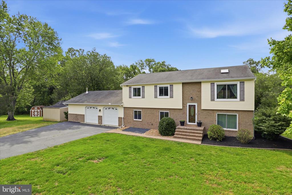 7264 TWILIGHT CT, WARRENTON, Virginia 20187, 4 Bedrooms Bedrooms, ,3 BathroomsBathrooms,Residential,7264 TWILIGHT CT,VAFQ2022296 MLS # VAFQ2022296