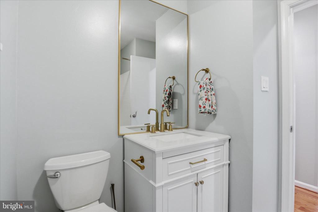 7264 TWILIGHT CT, WARRENTON, Virginia 20187, 4 Bedrooms Bedrooms, ,3 BathroomsBathrooms,Residential,7264 TWILIGHT CT,VAFQ2022296 MLS # VAFQ2022296