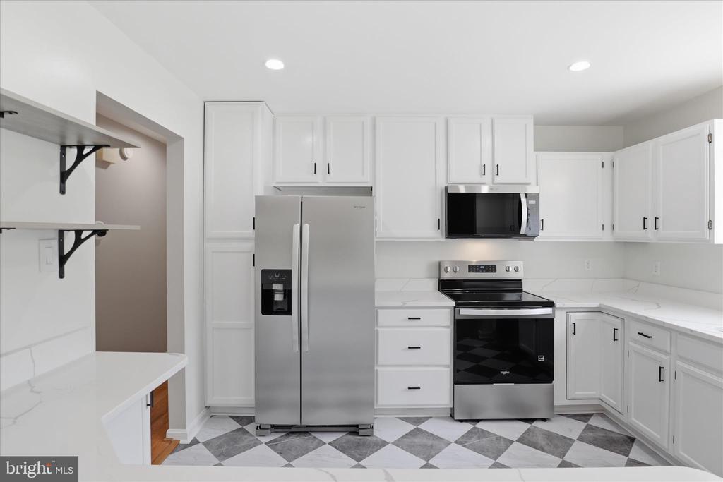 7264 TWILIGHT CT, WARRENTON, Virginia 20187, 4 Bedrooms Bedrooms, ,3 BathroomsBathrooms,Residential,7264 TWILIGHT CT,VAFQ2022296 MLS # VAFQ2022296