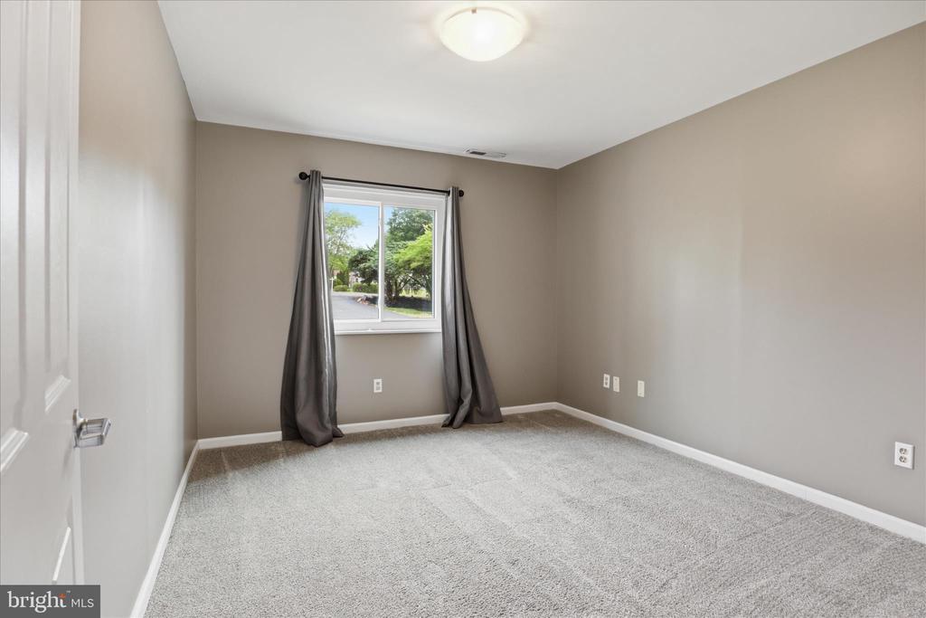 7264 TWILIGHT CT, WARRENTON, Virginia 20187, 4 Bedrooms Bedrooms, ,3 BathroomsBathrooms,Residential,7264 TWILIGHT CT,VAFQ2022296 MLS # VAFQ2022296