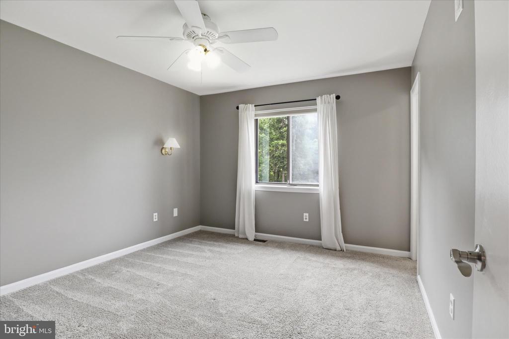 7264 TWILIGHT CT, WARRENTON, Virginia 20187, 4 Bedrooms Bedrooms, ,3 BathroomsBathrooms,Residential,7264 TWILIGHT CT,VAFQ2022296 MLS # VAFQ2022296
